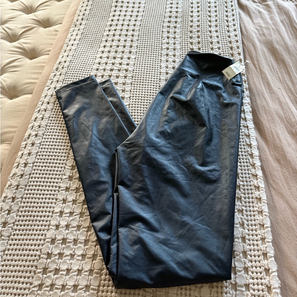 NEW OFFLINE by Aerie‎ Navy Faux Leather Leggings - Picture 2 of 7